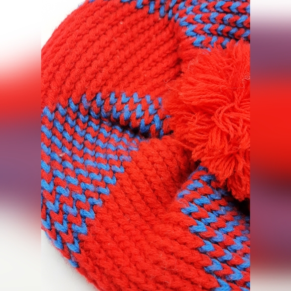 Vintage Handcrafted Knit Beret Tam Hat Unisex One Size Red & Blue Pom Pom Taiwan - Picture 6 of 8